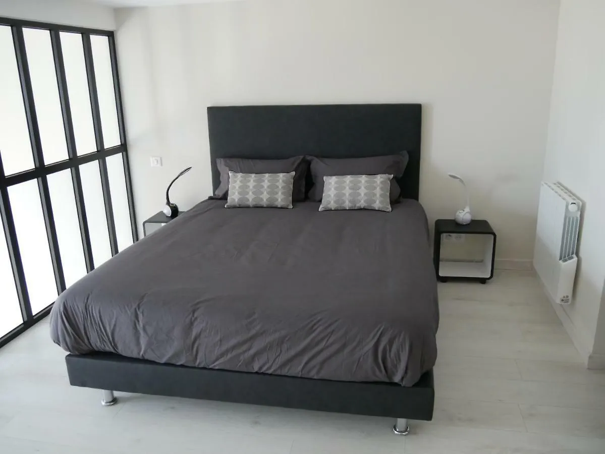 Loft Chic Et Moderne, Deco Industrielle Apartment Beausoleil France