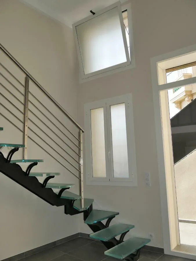Loft Chic Et Moderne, Deco Industrielle Apartment Beausoleil 0*,