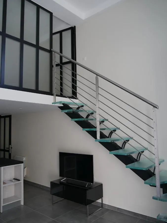 Loft Chic Et Moderne, Deco Industrielle Apartment Beausoleil France
